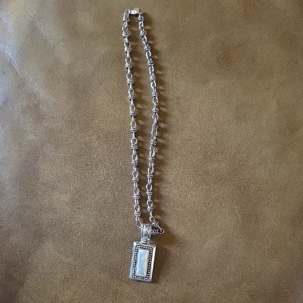 Elegant Silver Necklace With Rectangular Pendant - image 1